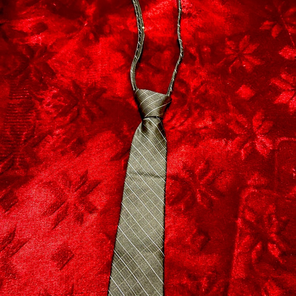 Calvin Klein 100% silk tie